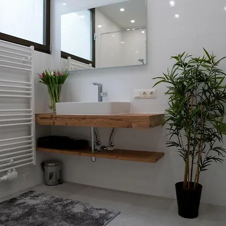 Traditionell-modernes Haus In Hoetting בית נופש *